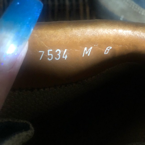 🌷SOLD🌷 Gore Tex Lace-up Boots. - Picture 4 of 7